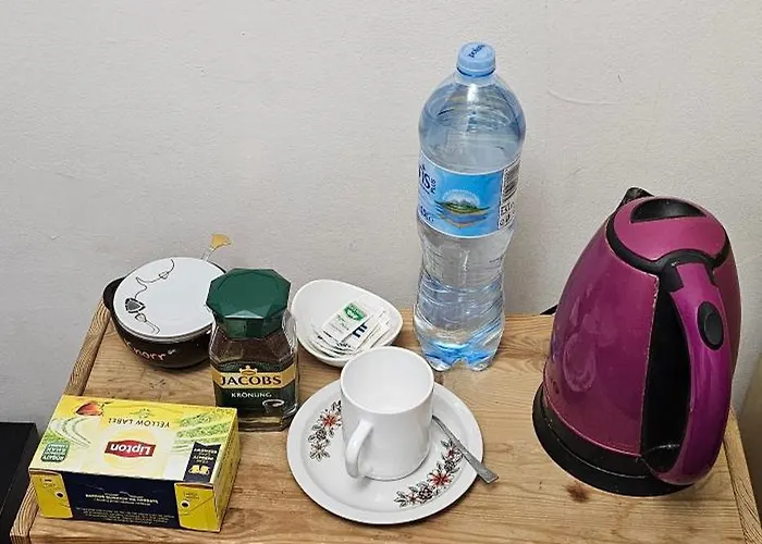 Oddzielny Pokoj We Wspolnym Mieszkaniu